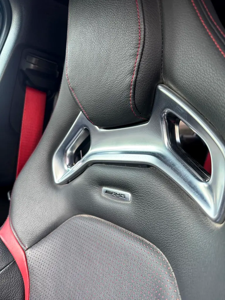 2015 Mercedes-Benz A45 AMG 4MATIC GCC - Image 11