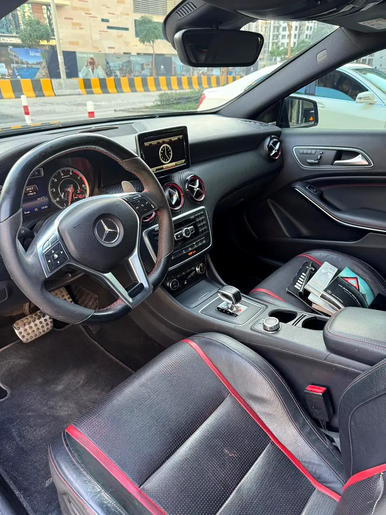 2015 Mercedes-Benz A45 AMG 4MATIC GCC - Image 14