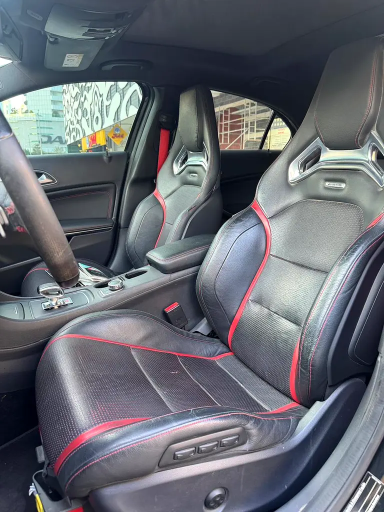 2015 Mercedes-Benz A45 AMG 4MATIC GCC - Image 15