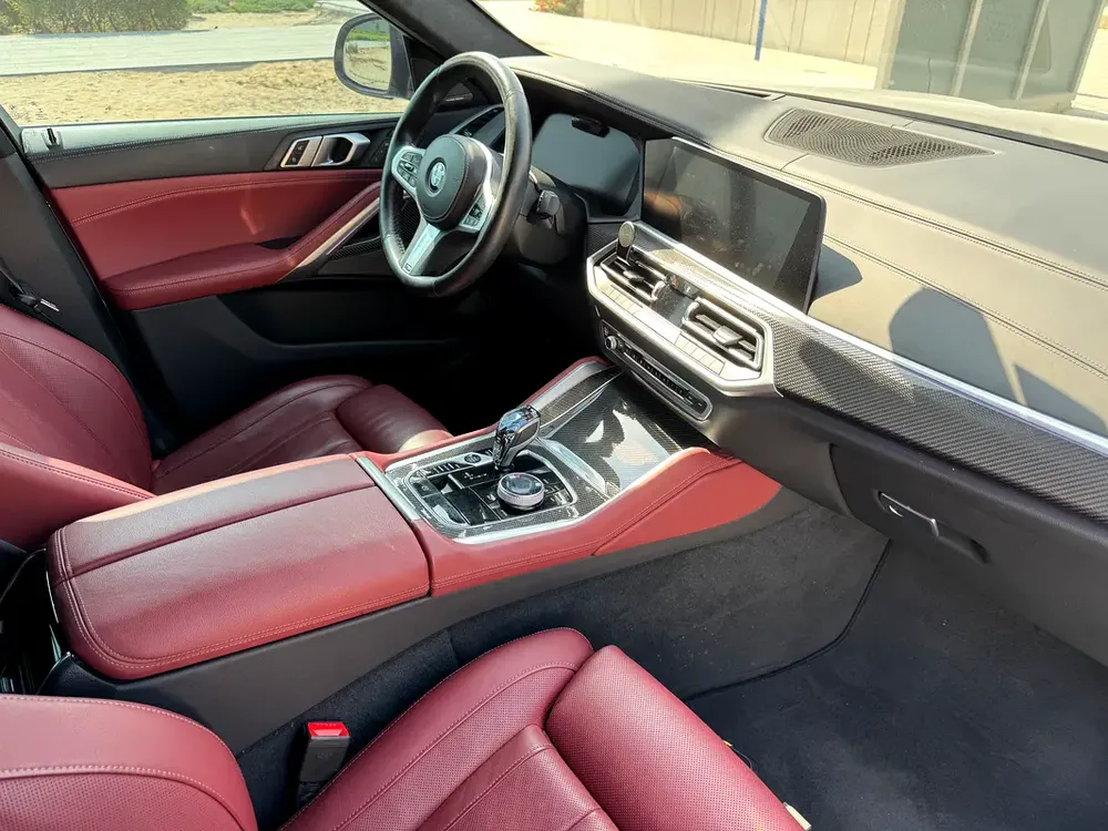 BMW X6 M50i*GCC*DEALERSHIP WARRANTY*SERVICE HISTORY*CLEAN CAR* - Image 11