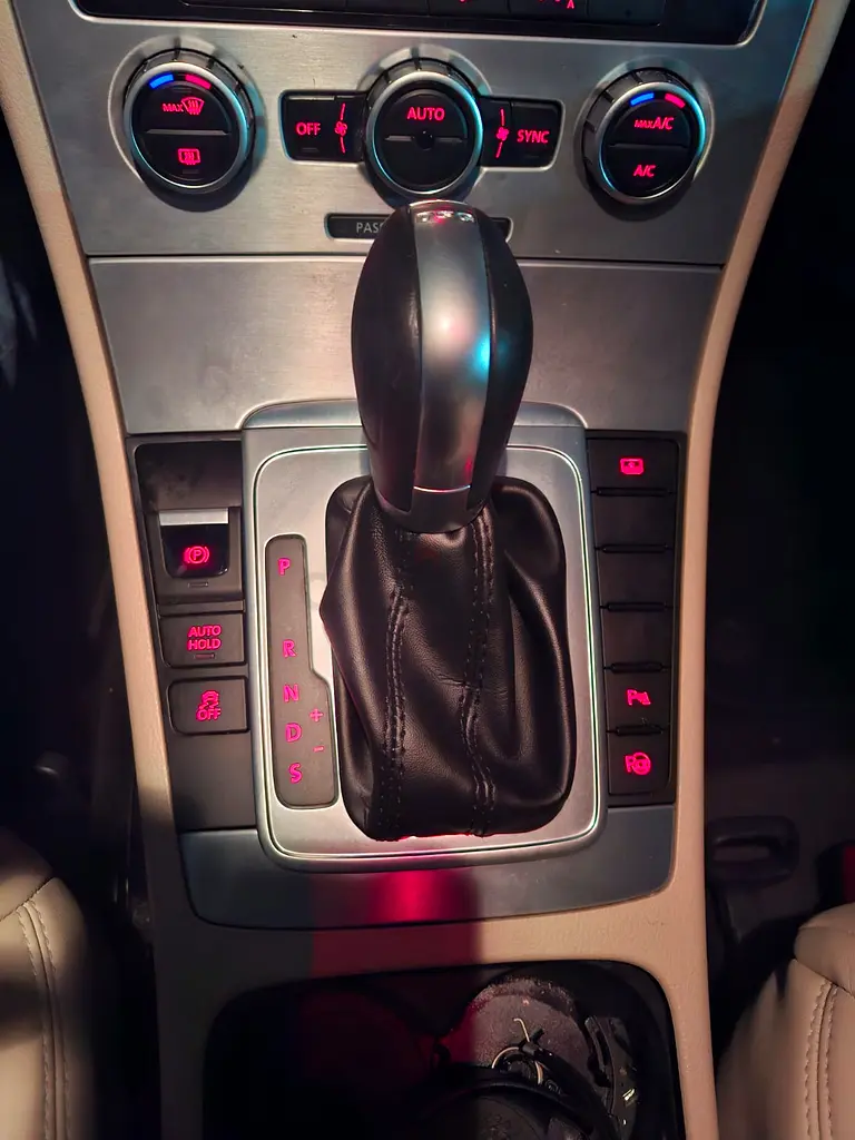 Volkswagen Passat 2014 GCC Specs - Image 6
