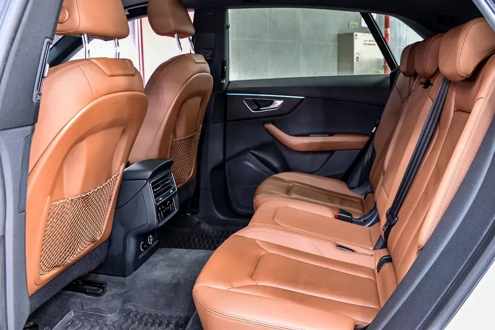 2019 AUDI Q8 S LINE 55 TFSI GCC – FULL OPTION – EXCELLENT CONDITION - Image 15