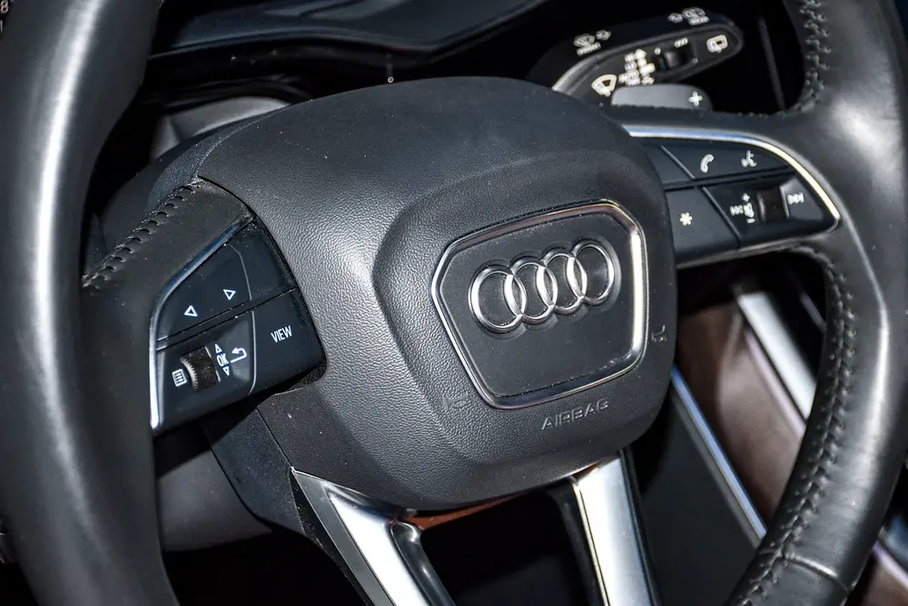 2019 AUDI Q8 S LINE 55 TFSI GCC – FULL OPTION – EXCELLENT CONDITION - Image 8