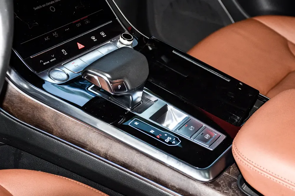 2019 AUDI Q8 S LINE 55 TFSI GCC – FULL OPTION – EXCELLENT CONDITION - Image 9