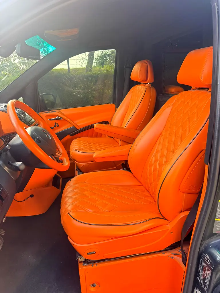 Pristine 2014 Mercedes-Benz Viano Avantgarde | GCC Specs - Image 9