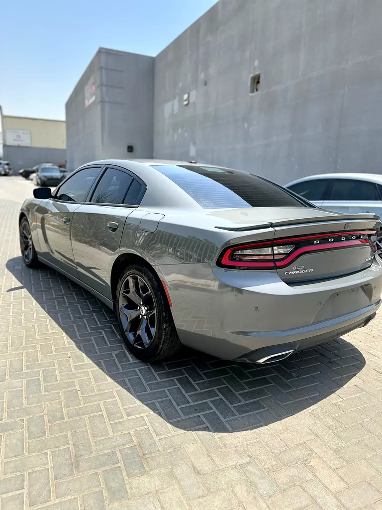Dodge Charger in great condition - Image 11