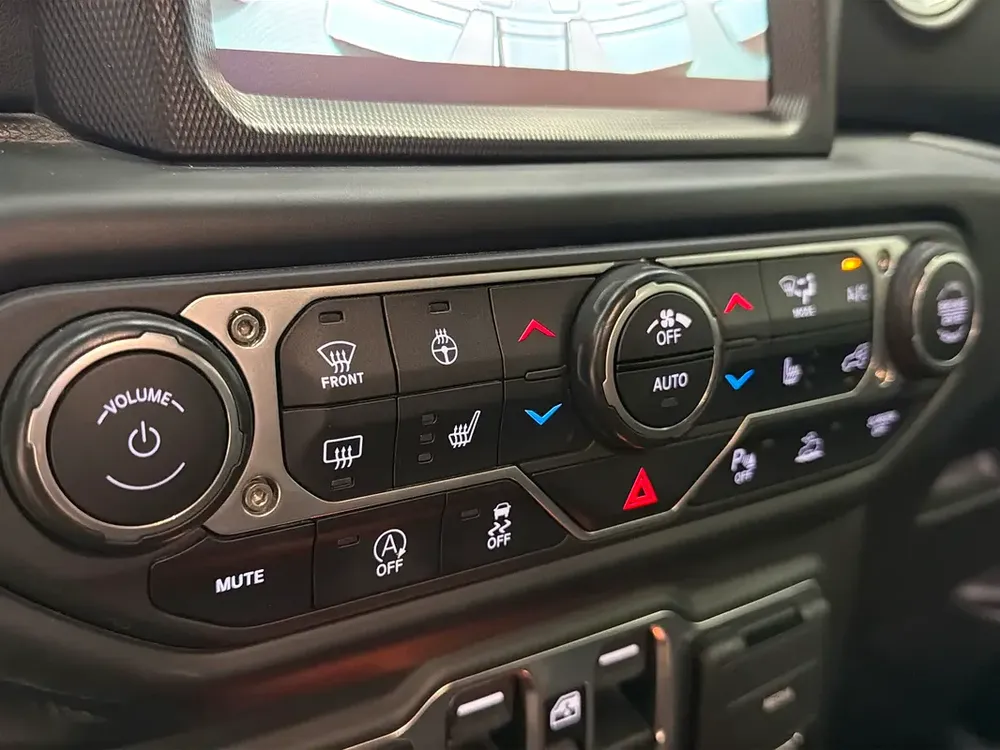 2,056AED / Month | 0% DP AVAIL | WRANGLER UNLIMITED 3.6 SPORT | JEEP WARRANTY - Image 12