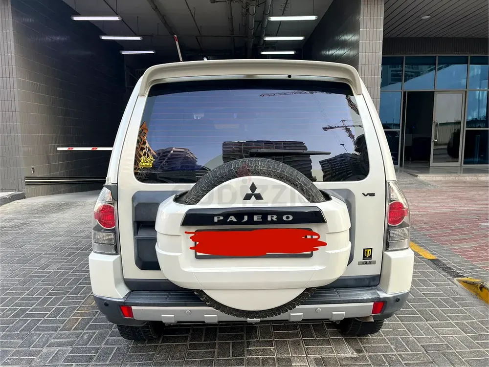 Mitsubishi Pajero GL 2008 GCC Specs - Image 4