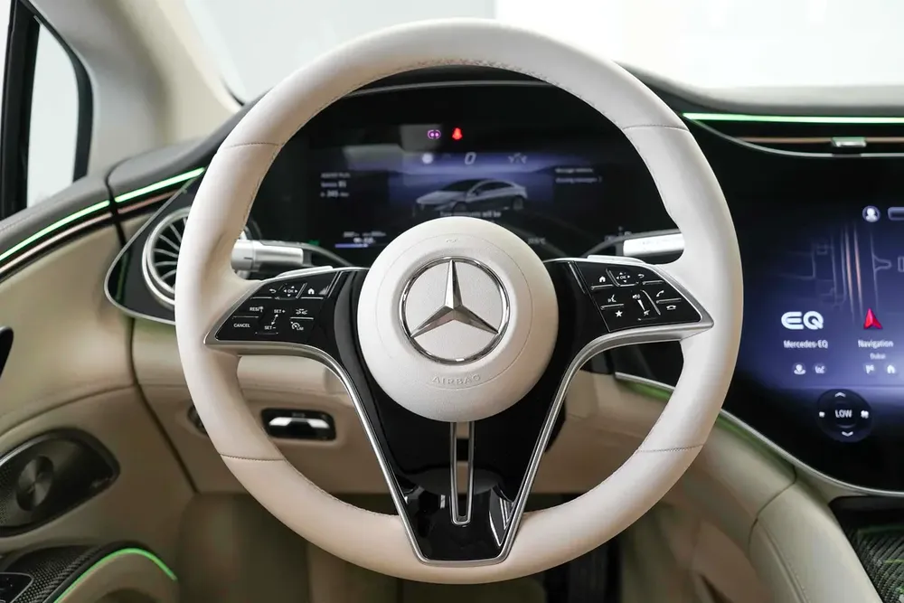 2023 MERCEDES BENZ EQS 580 4MATIC  / LOW MILEAGE / 21 INCH / DEALER WARRANTY AND SERVICE - Image 9