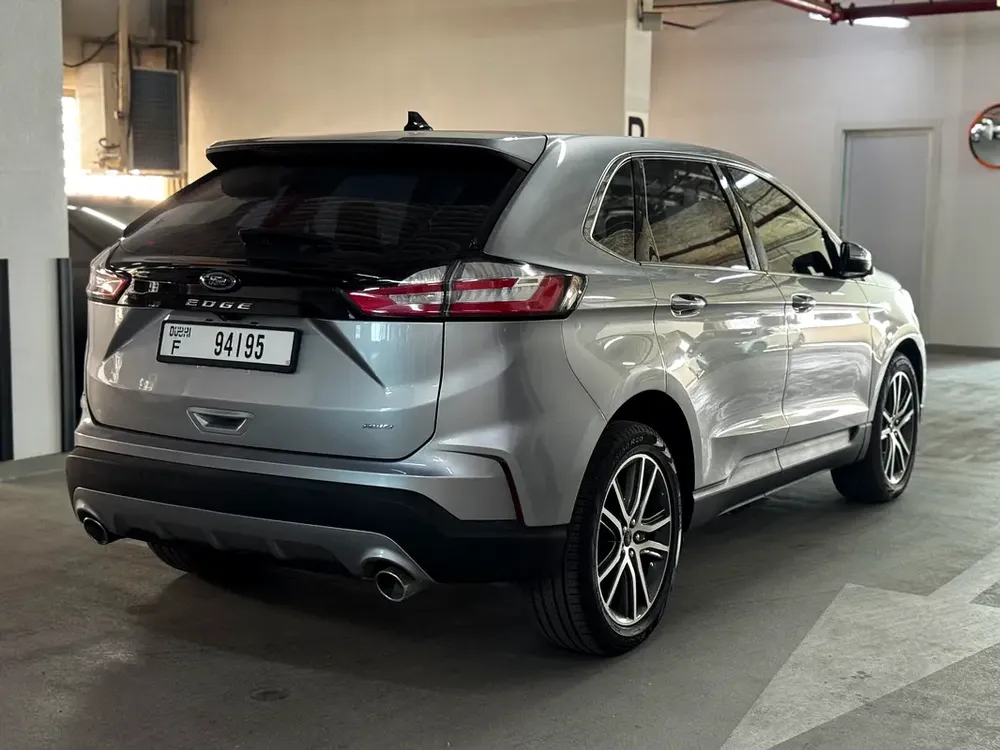 Ford Edge 2022 Gcc perfect condition - Image 6