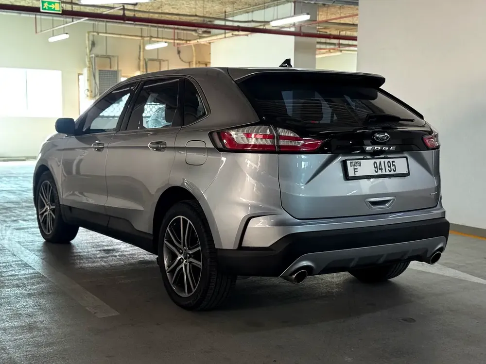 Ford Edge 2022 Gcc perfect condition - Image 7