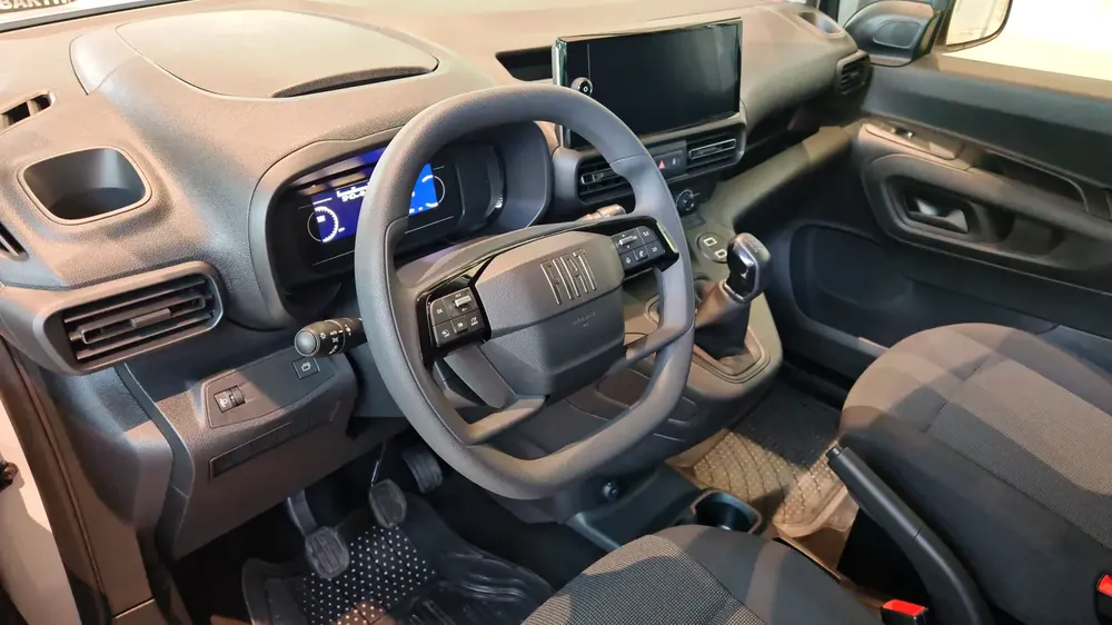 AED 633 EMi for 5Yrs | FIAT Doblo 1.6L DIESEL / ديزل ( 2025 Model ) in White Color GCC Specs - Image 4