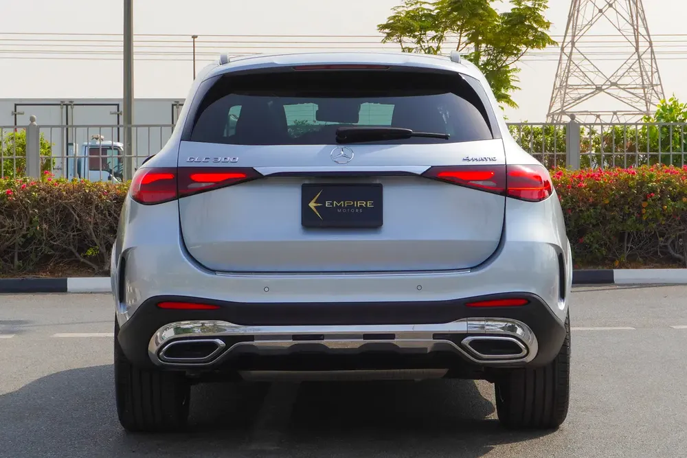 MERCEDES GLC300 4MATIC II 2024 II FULL LOADED - Image 4