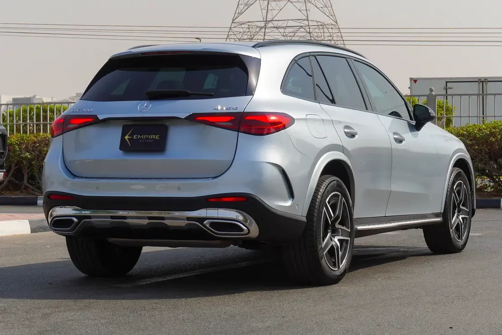MERCEDES GLC300 4MATIC II 2024 II FULL LOADED - Image 5