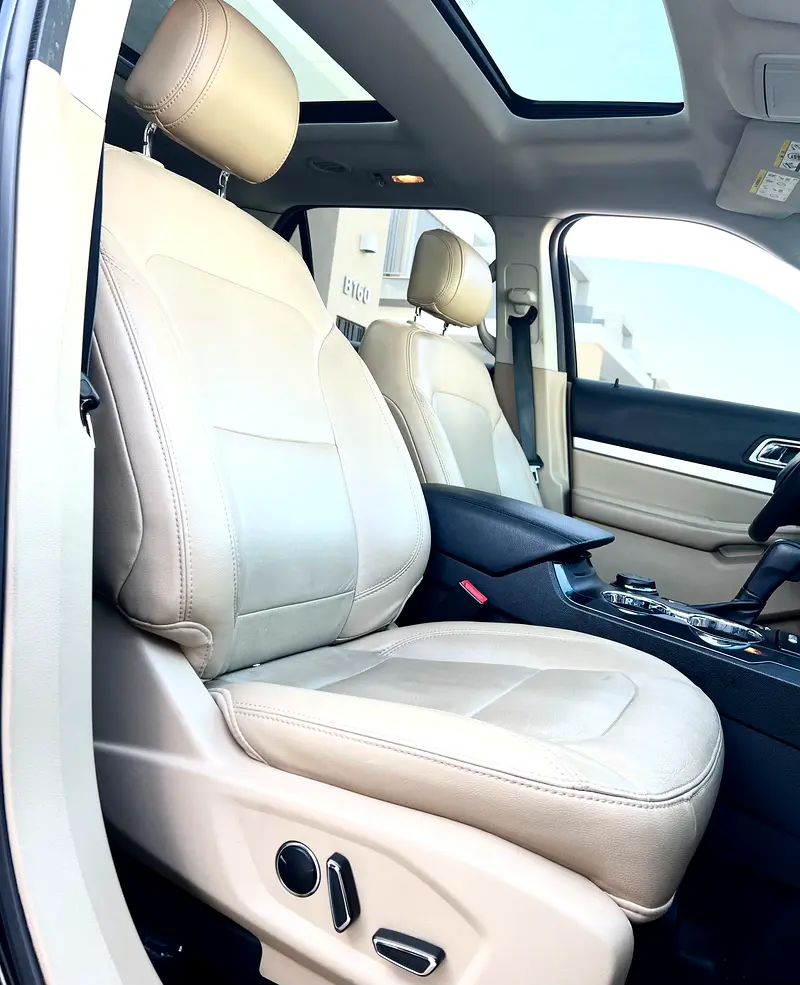 Ford Explorer 2017 Full Options with leather GCC 4WD, Original Paint, Free of Accidents, Very Clean - Image 10