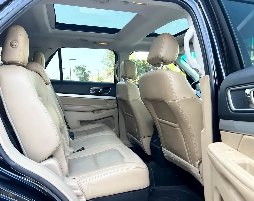 Ford Explorer 2017 Full Options with leather GCC 4WD, Original Paint, Free of Accidents, Very Clean - Image 12