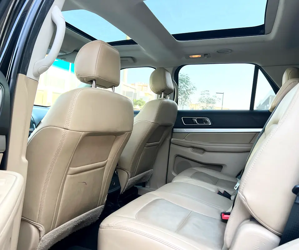 Ford Explorer 2017 Full Options with leather GCC 4WD, Original Paint, Free of Accidents, Very Clean - Image 14