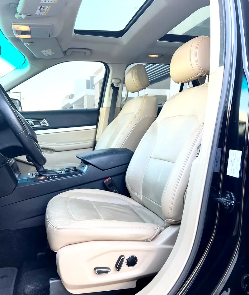 Ford Explorer 2017 Full Options with leather GCC 4WD, Original Paint, Free of Accidents, Very Clean - Image 15