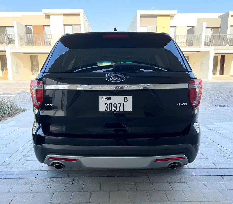 Ford Explorer 2017 Full Options with leather GCC 4WD, Original Paint, Free of Accidents, Very Clean - Image 8