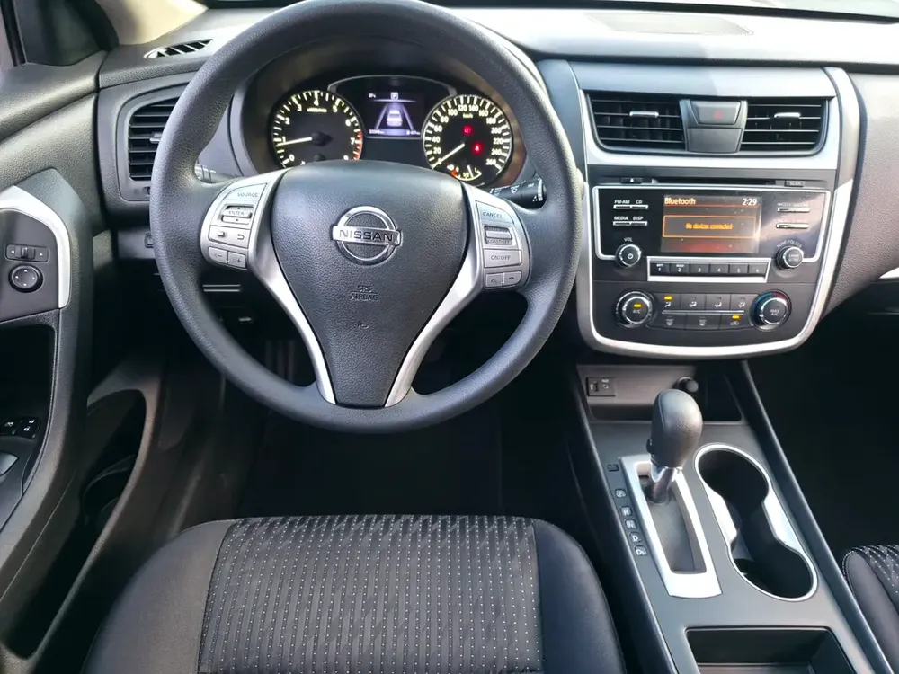 Nissan Altima SV 2017, V4 GCC Specs Very Well Maintained No Any Issue - Image 15