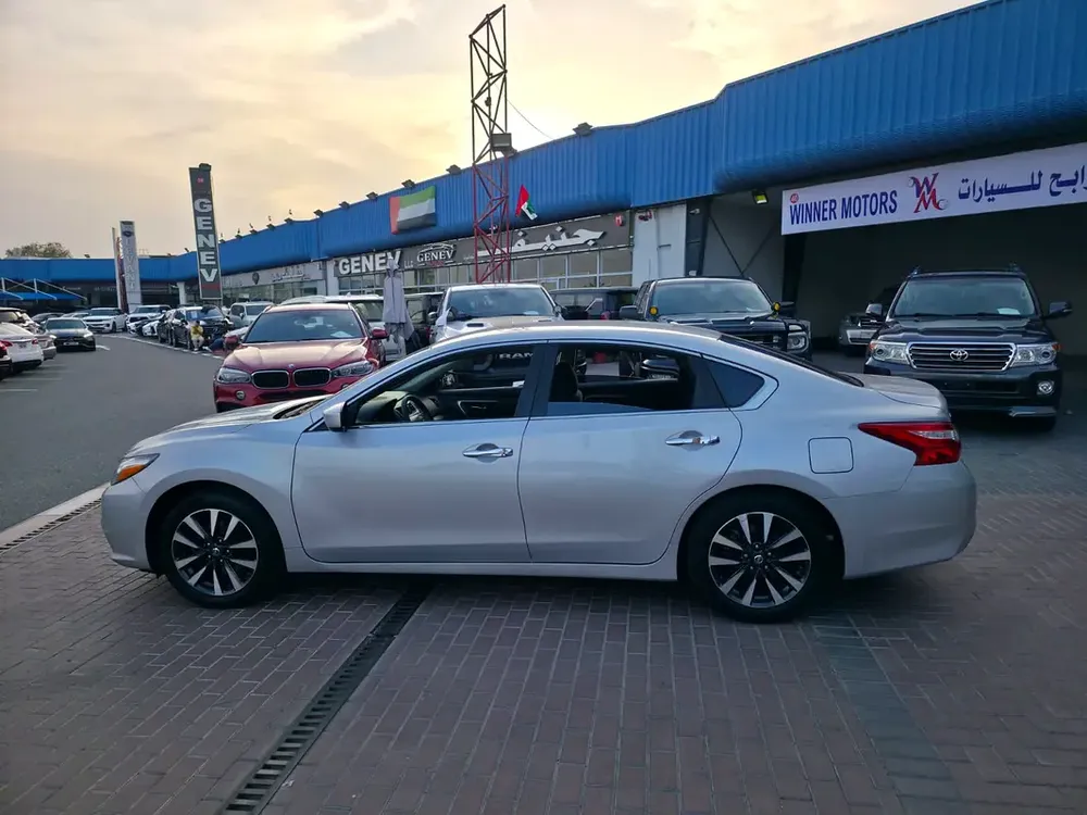 Nissan Altima SV 2017, V4 GCC Specs Very Well Maintained No Any Issue - Image 8
