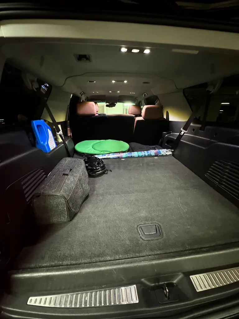 2019 Chevrolet Suburban LT | American Specs | Well Maintained - Image 7