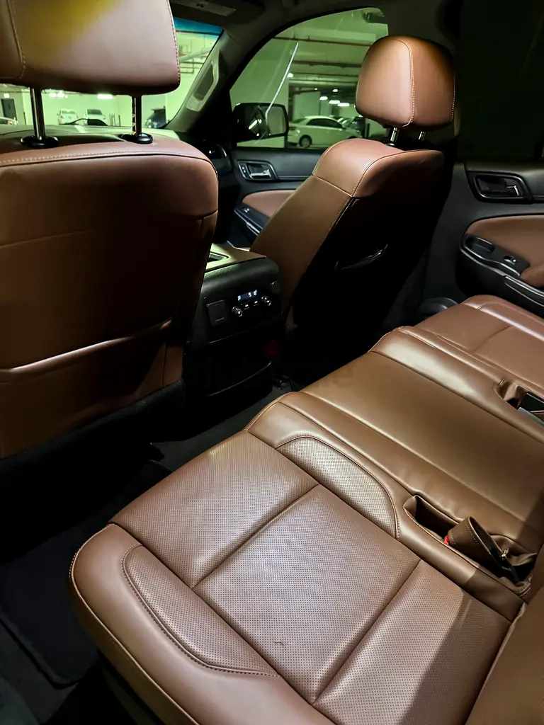 2019 Chevrolet Suburban LT | American Specs | Well Maintained - Image 9