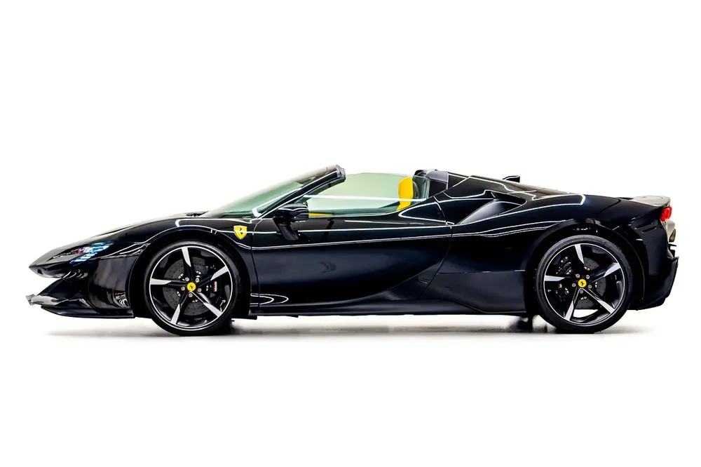 2023 Ferrari SF90 Spider - 393 Km - GCC Spec - Warranty and Lease to Own Available - Image 4