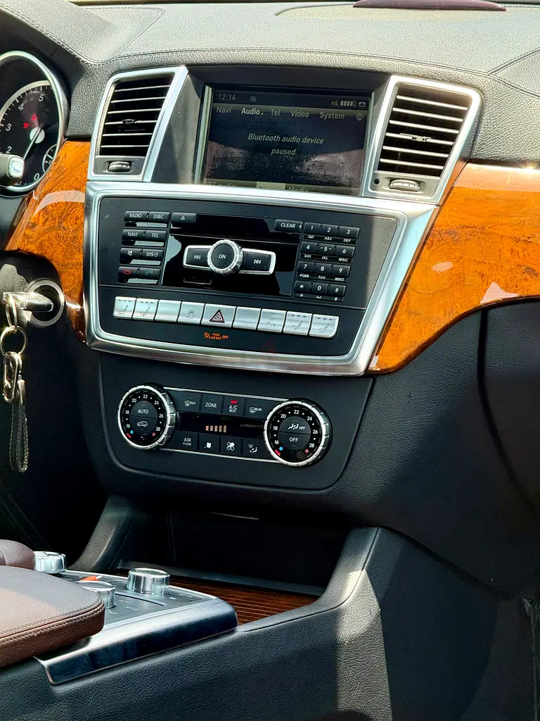 Mercedes Benz GL 500 V8 4•Matic Gcc Specs - Image 13