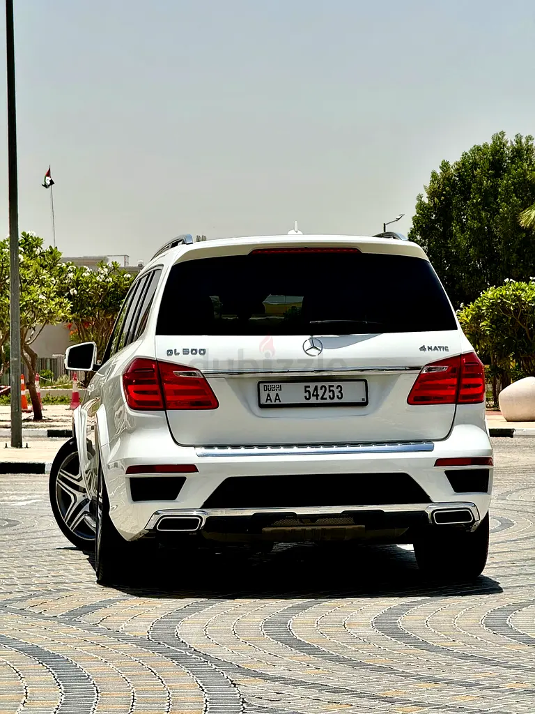 Mercedes Benz GL 500 V8 4•Matic Gcc Specs - Image 5