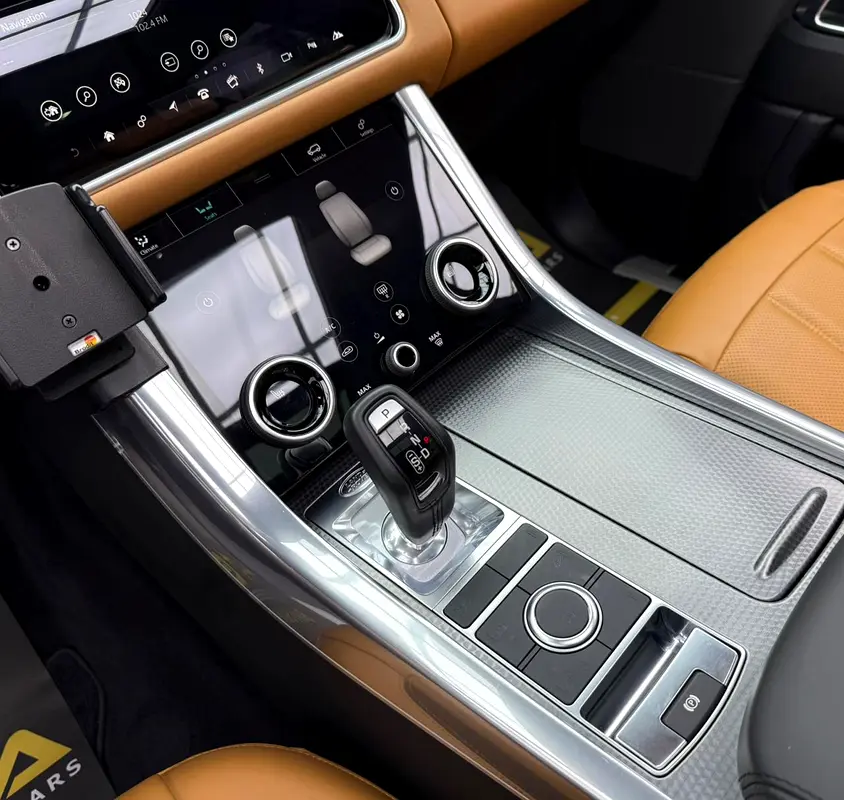 2022 Range Rover Sport HSE Dynamic, 2027 Range Rover Warranty, Full Range Rover Service History, GCC - Image 16
