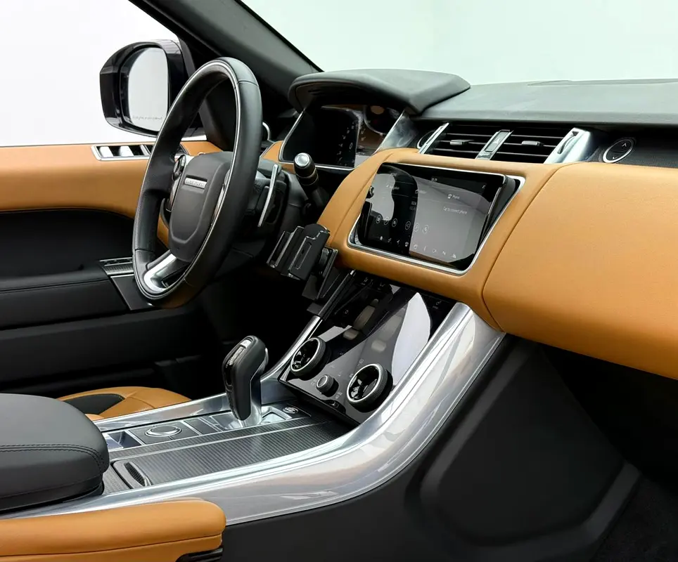 2022 Range Rover Sport HSE Dynamic, 2027 Range Rover Warranty, Full Range Rover Service History, GCC - Image 7