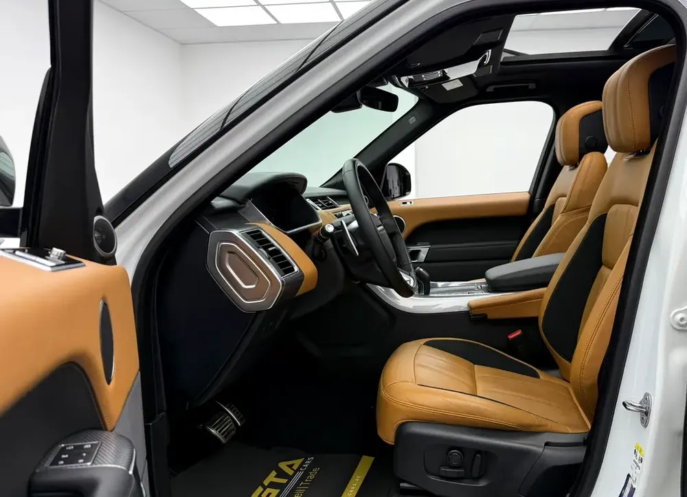 2022 Range Rover Sport HSE Dynamic, 2027 Range Rover Warranty, Full Range Rover Service History, GCC - Image 8