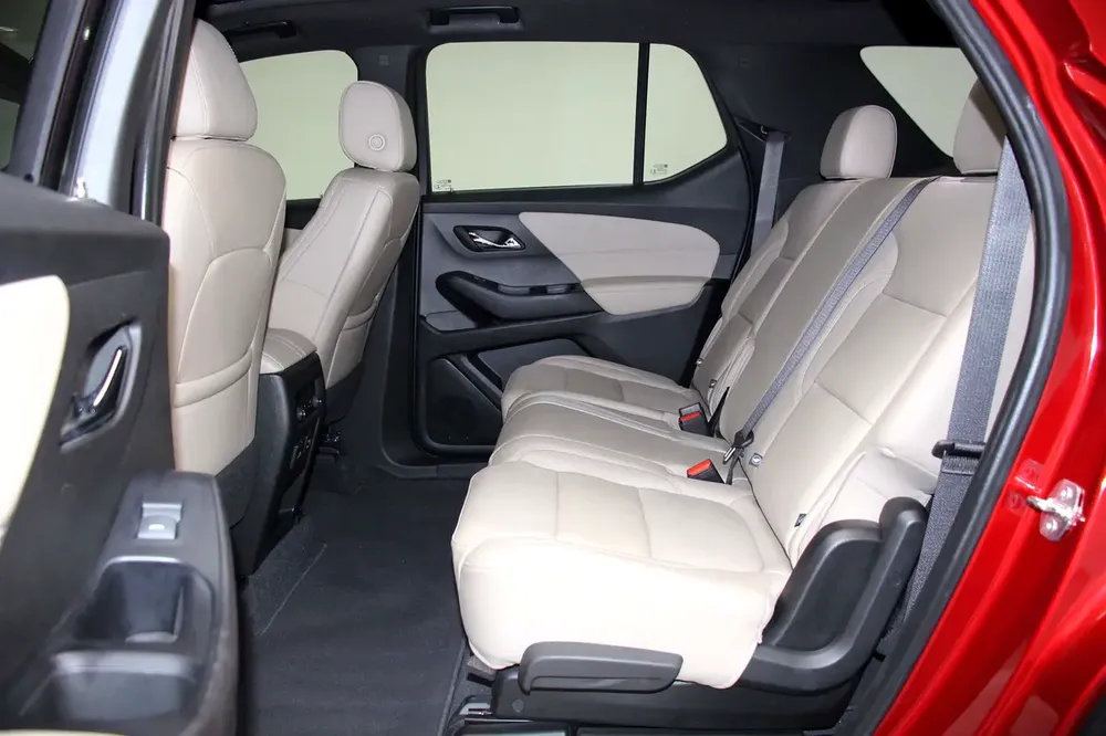 2023 Chevrolet Traverse Premier | GCC Specs | Warranty - Image 9