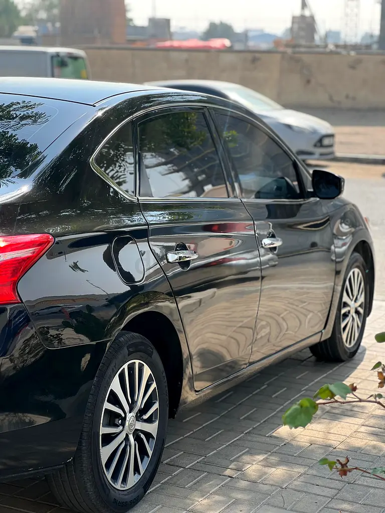 Nissan Sentra SV 2019, American Specs - Well Maintained - Image 9