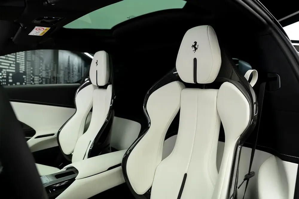 FERRARI | 12 CILINDRI | 2026MY | FULL SPECS CARBON FIBER INSIDE OUTSIDE - Image 12