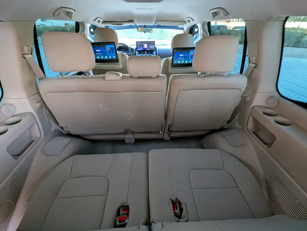 TOYOTA LAND CRUISER 2015 FACELIFTED 2025 WITH INTERIOR AND EXTERIOR GCC V6 4.0L - Image 10