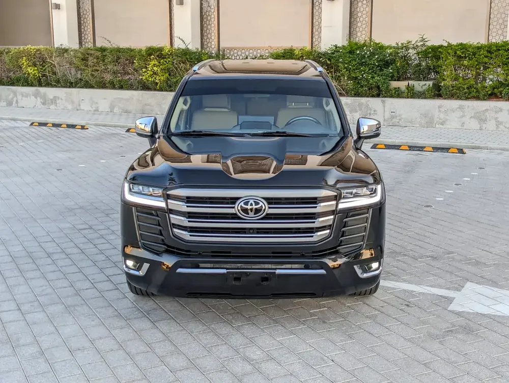 TOYOTA LAND CRUISER 2015 FACELIFTED 2025 WITH INTERIOR AND EXTERIOR GCC V6 4.0L - Image 20
