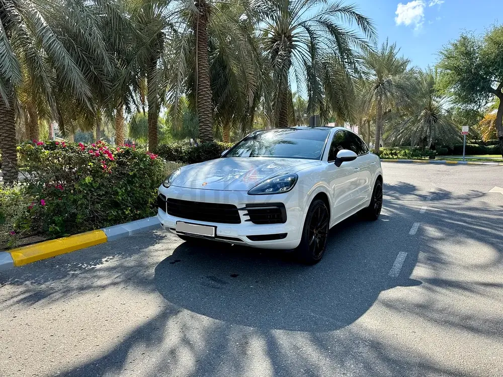 Lady Owner, 2023 Porsche Cayenne Coupe, Black Edition - Image 10