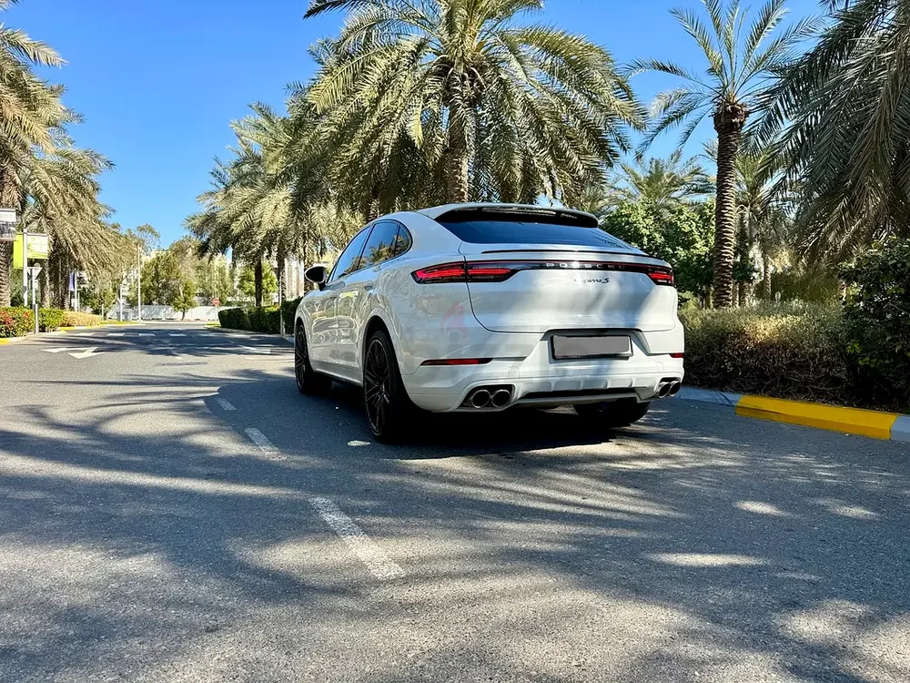 Lady Owner, 2023 Porsche Cayenne Coupe, Black Edition - Image 13
