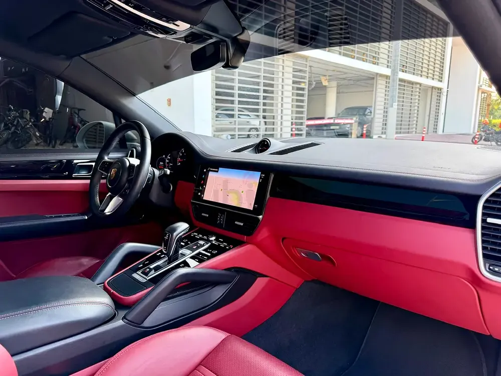 Lady Owner, 2023 Porsche Cayenne Coupe, Black Edition - Image 18
