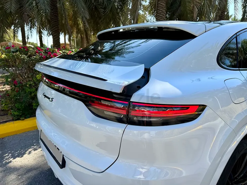 Lady Owner, 2023 Porsche Cayenne Coupe, Black Edition - Image 6