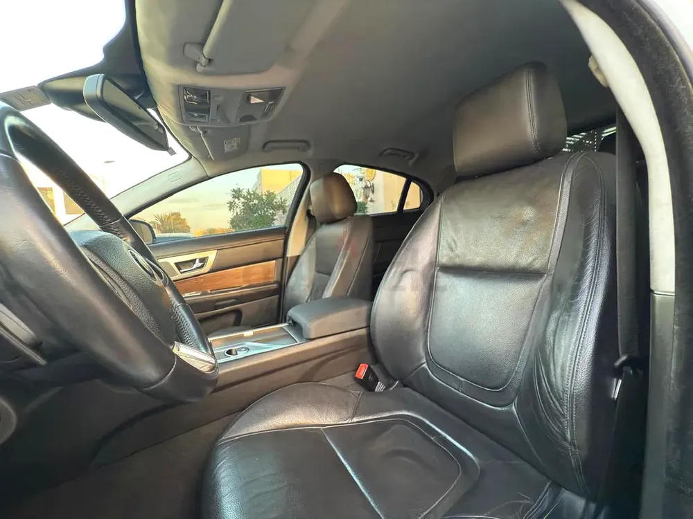 Jaguar XF 2015 | Clean Car | New Tyres | Well Maintained - Image 10