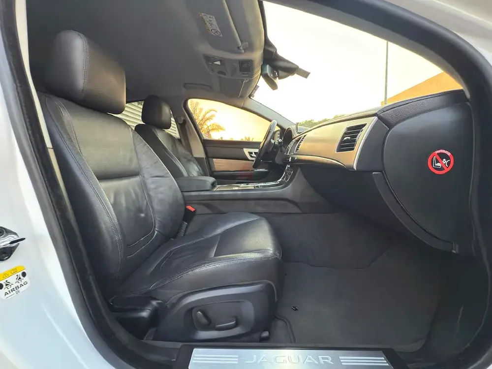 Jaguar XF 2015 | Clean Car | New Tyres | Well Maintained - Image 12