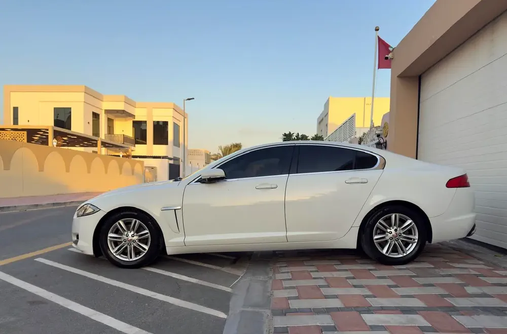 Jaguar XF 2015 | Clean Car | New Tyres | Well Maintained - Image 4