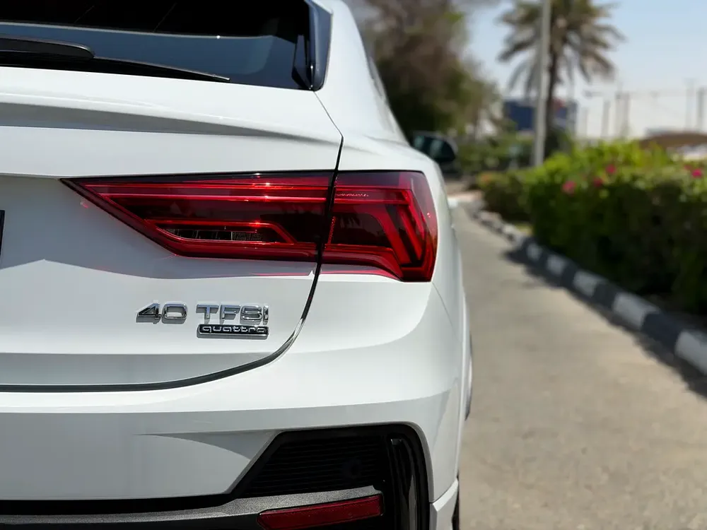 Audi Q3 40 TFSI S-Line 2020 (S-Line Package – GCC – Perfect Condition) - Image 8
