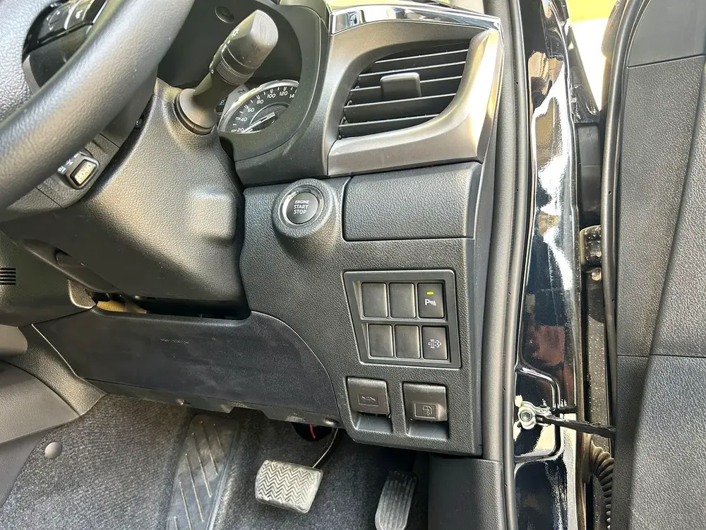 2025 TOYOTA RIGHT HAND DRIVE HILUX TOP-LINE D/CAB 2.8L DIESEL BRAND NEW 0KM - Image 11