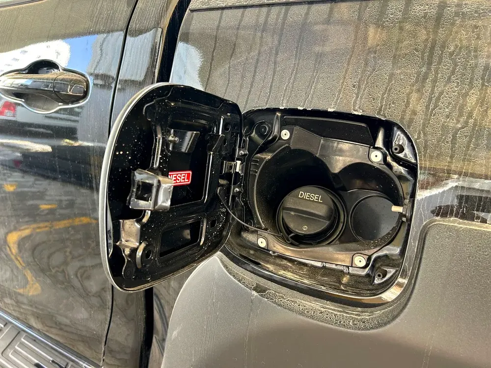 2025 TOYOTA RIGHT HAND DRIVE HILUX TOP-LINE D/CAB 2.8L DIESEL BRAND NEW 0KM - Image 15