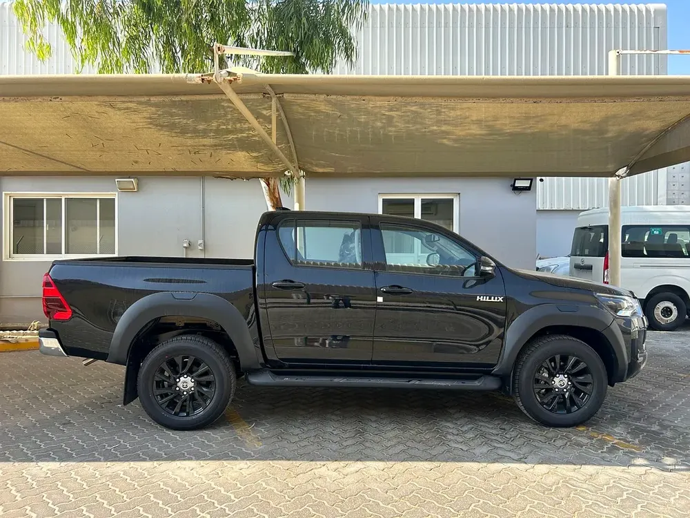2025 TOYOTA RIGHT HAND DRIVE HILUX TOP-LINE D/CAB 2.8L DIESEL BRAND NEW 0KM - Image 16