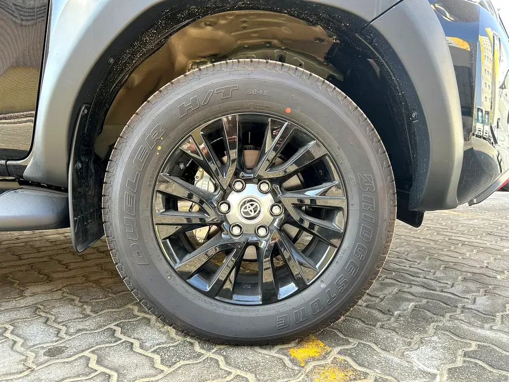 2025 TOYOTA RIGHT HAND DRIVE HILUX TOP-LINE D/CAB 2.8L DIESEL BRAND NEW 0KM - Image 17